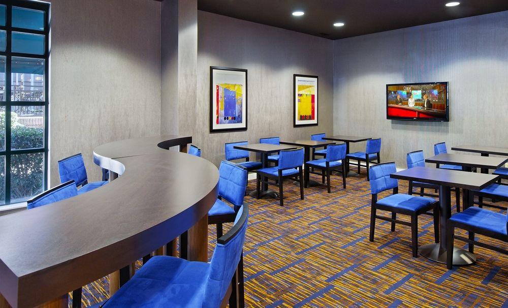 Courtyard By Marriott Chattanooga Downtown Exteriör bild