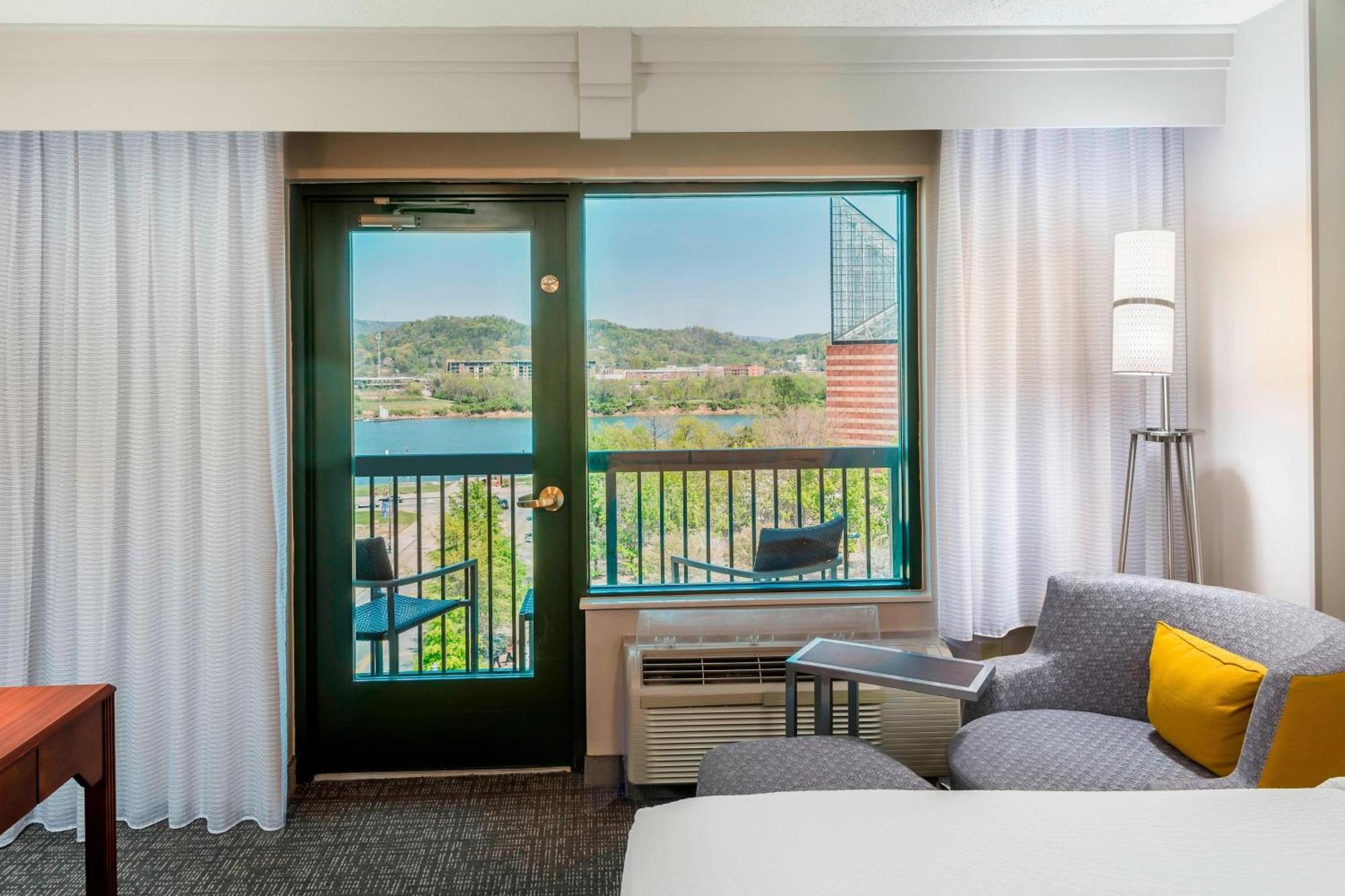 Courtyard By Marriott Chattanooga Downtown Exteriör bild