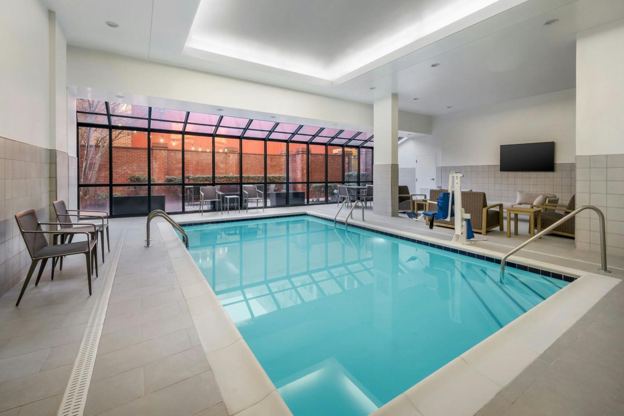 Courtyard By Marriott Chattanooga Downtown Exteriör bild